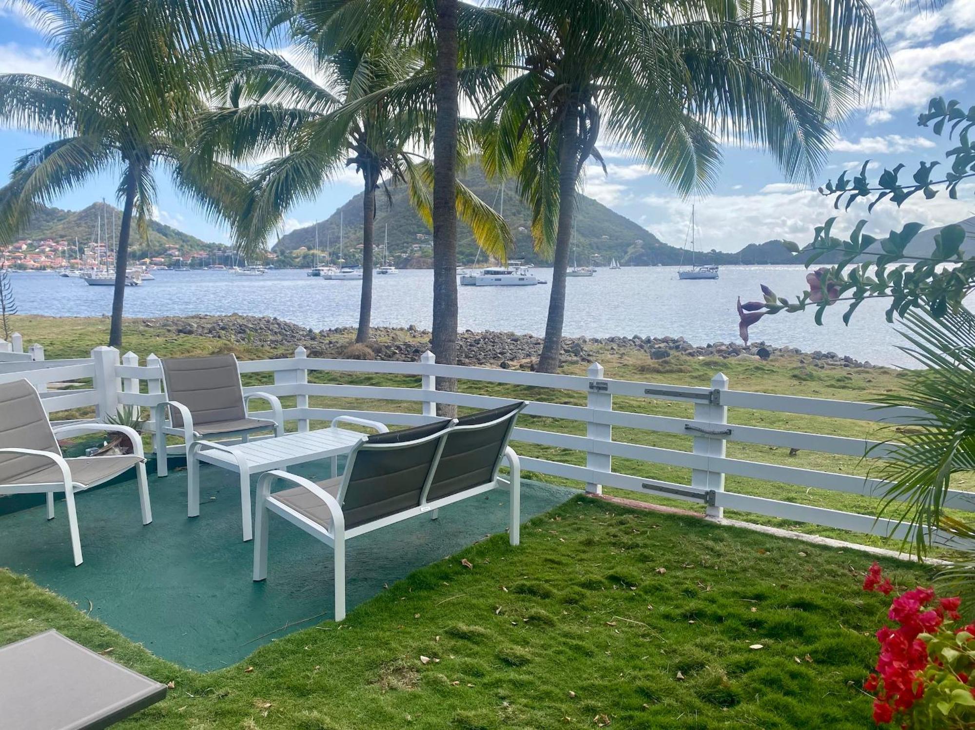 Bungalow Anolis Face A La Mer A 2 Min De La Plage. Тер-де-О Экстерьер фото